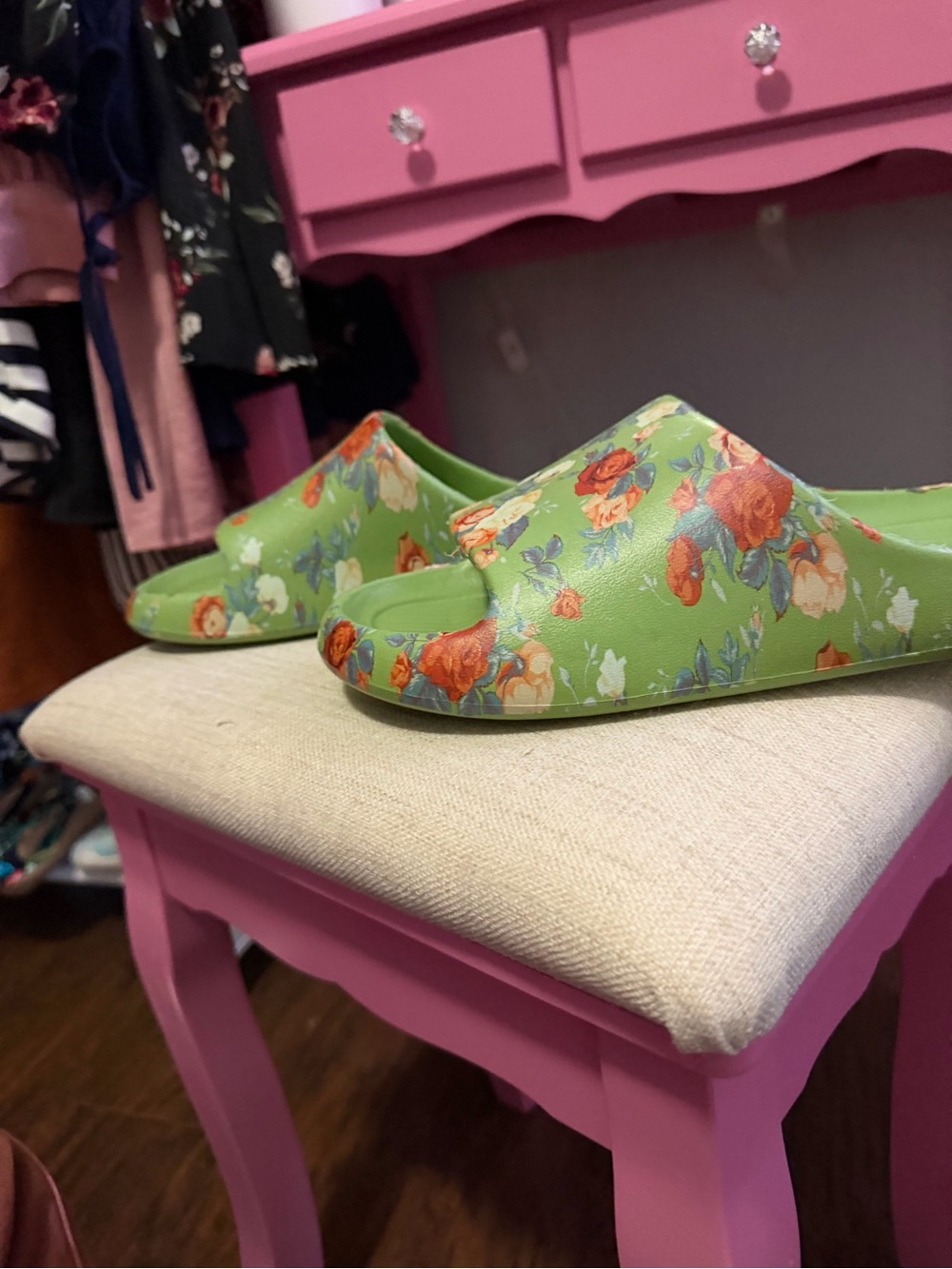 Lime Green Slide Sandals - Size 9W - Picture 3 of 4